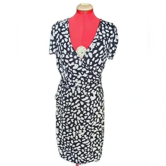 Ann Taylor Loft, Size L, Black and White Wrap Dress - Picture 8 of 16